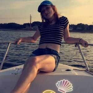 Meet your Posher, Kaitlyn